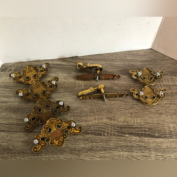 Vtg Brass Chippendale Cabinet Hardware - Picture 13 of 15